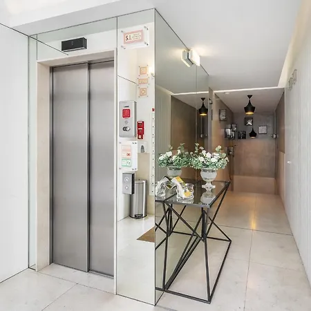 Whome Urban Retreat: Downtown Luxury, Parking, Ac & Elevator Lizbona